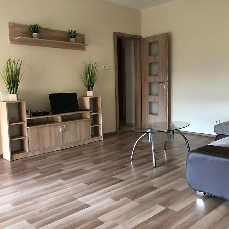 Premium Home Pecs Luaran gambar